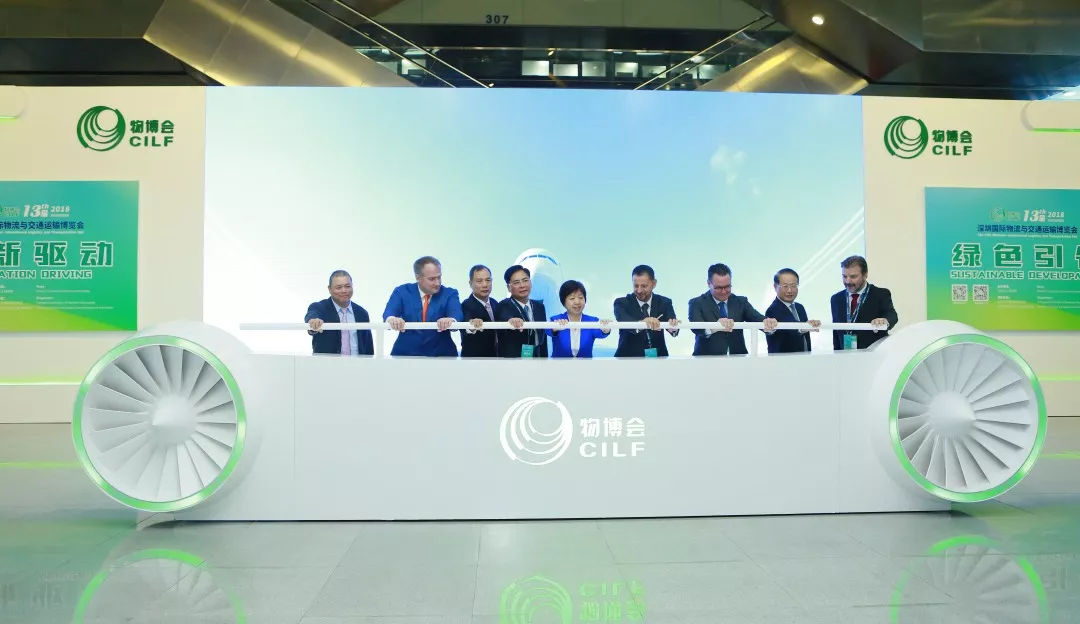 �����ˣ���ʮ�����ﲩ��(hu��)�A�M��Ļ���������M(j��n)���������}(c��ng)��(ch��)�ИI(y��)��(gu��)�H���M(j��n)��